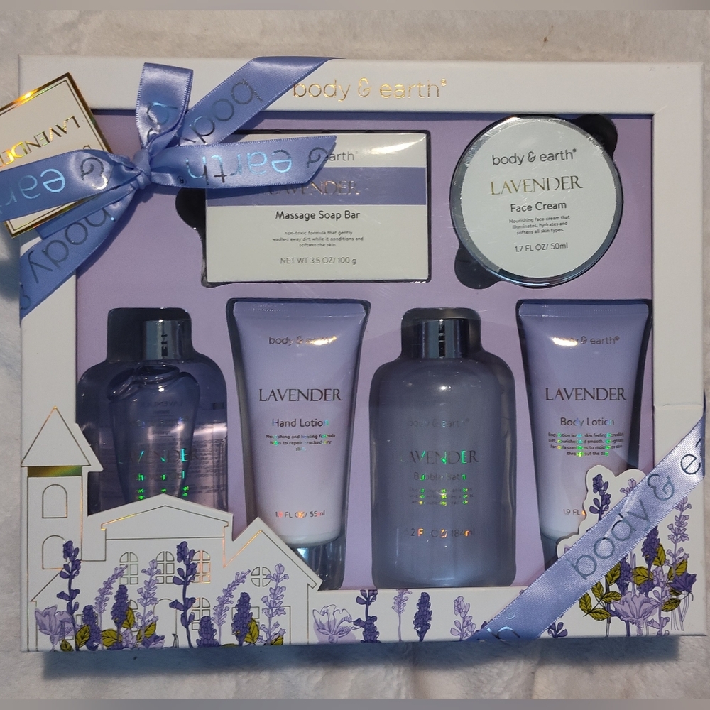 NEW! Body & Earth Lavender Bath Gift Set